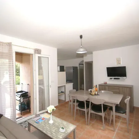 Cosy Holiday With Swimming Pool In Stunning Location Near The Beaches! Casa vacanze *