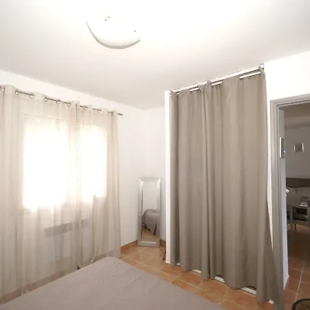 Cosy Holiday With Swimming Pool In Stunning Location Near The Beaches! Prázdninový dům *